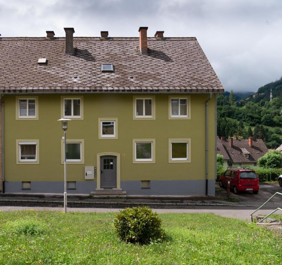 Eisenerz Stefan Apartment / Ferien Wohnung ภายนอก รูปภาพ